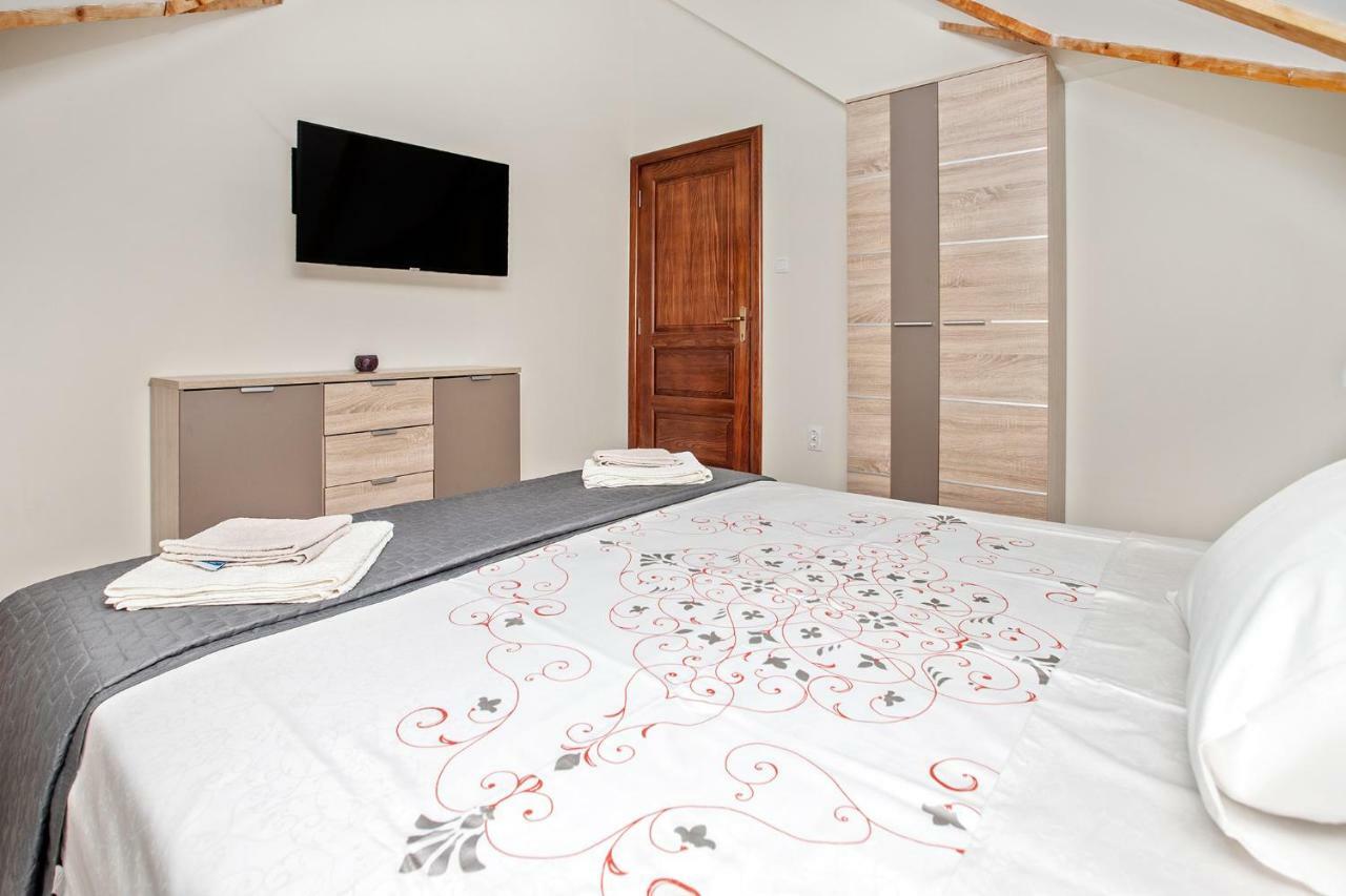 Apartments Isja Tivat Luaran gambar