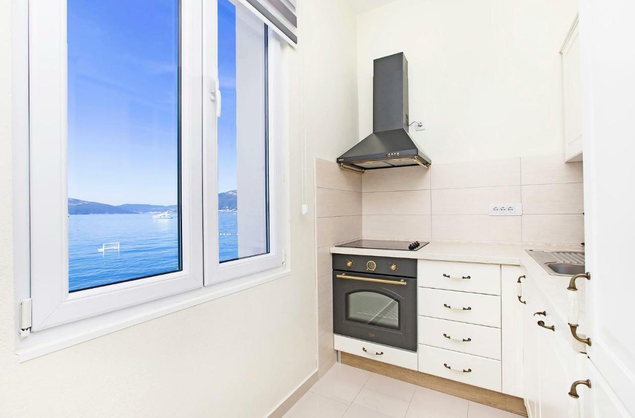 Apartments Isja Tivat Luaran gambar