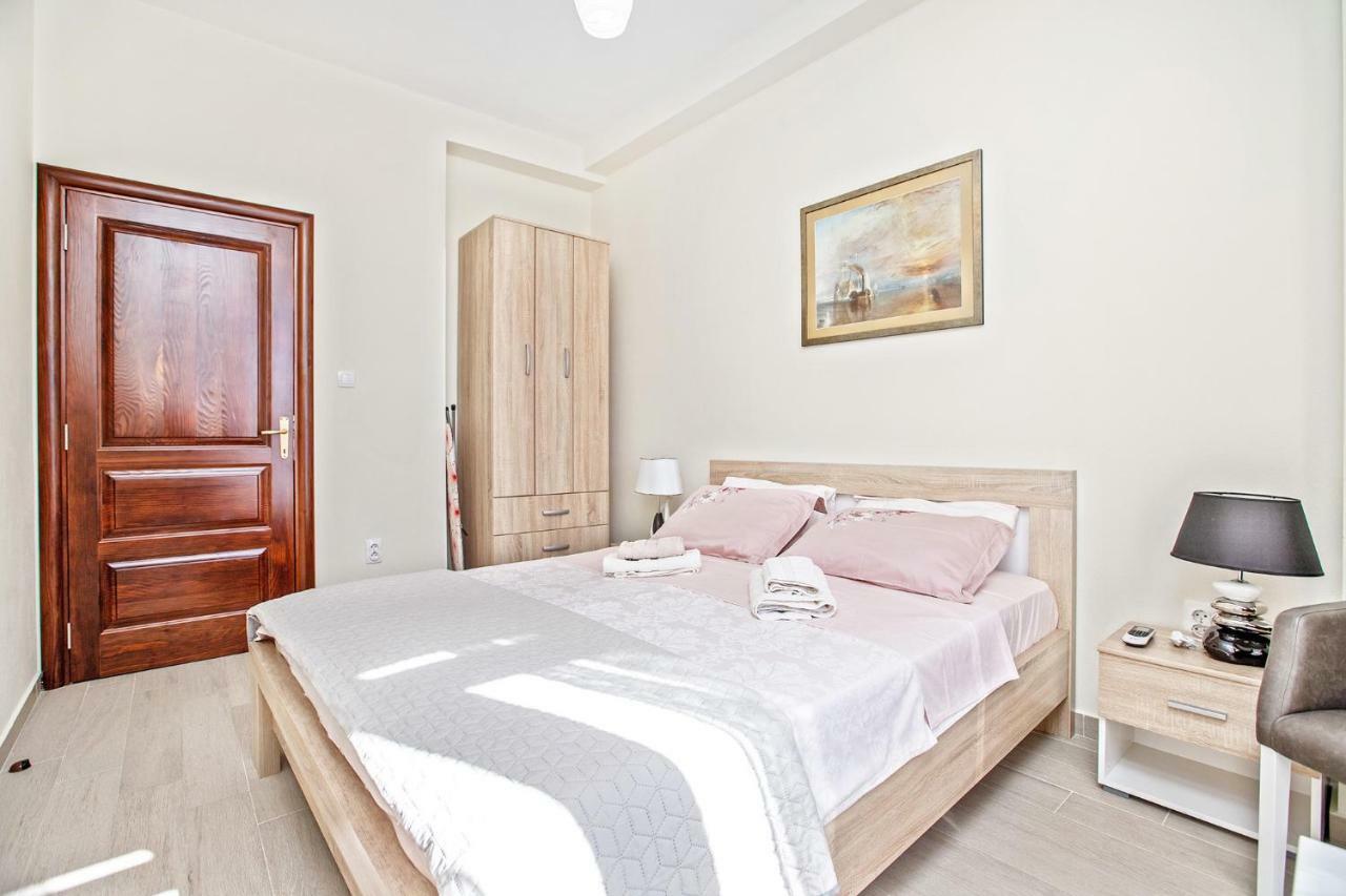 Apartments Isja Tivat Luaran gambar