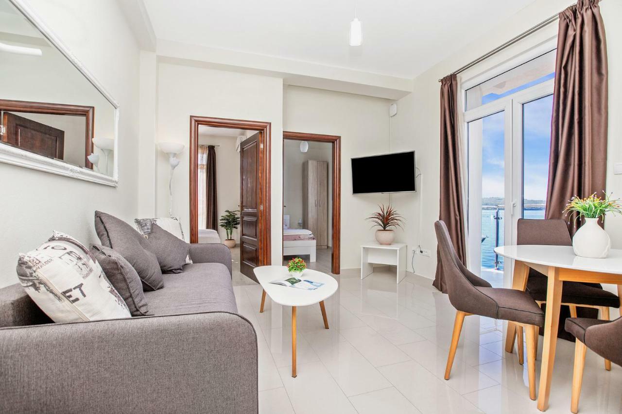 Apartments Isja Tivat Luaran gambar