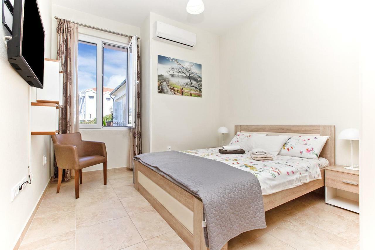 Apartments Isja Tivat Luaran gambar